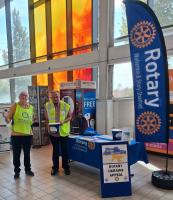 Collecting for Ukraine humanitarian relief at Sainsbury's CMK